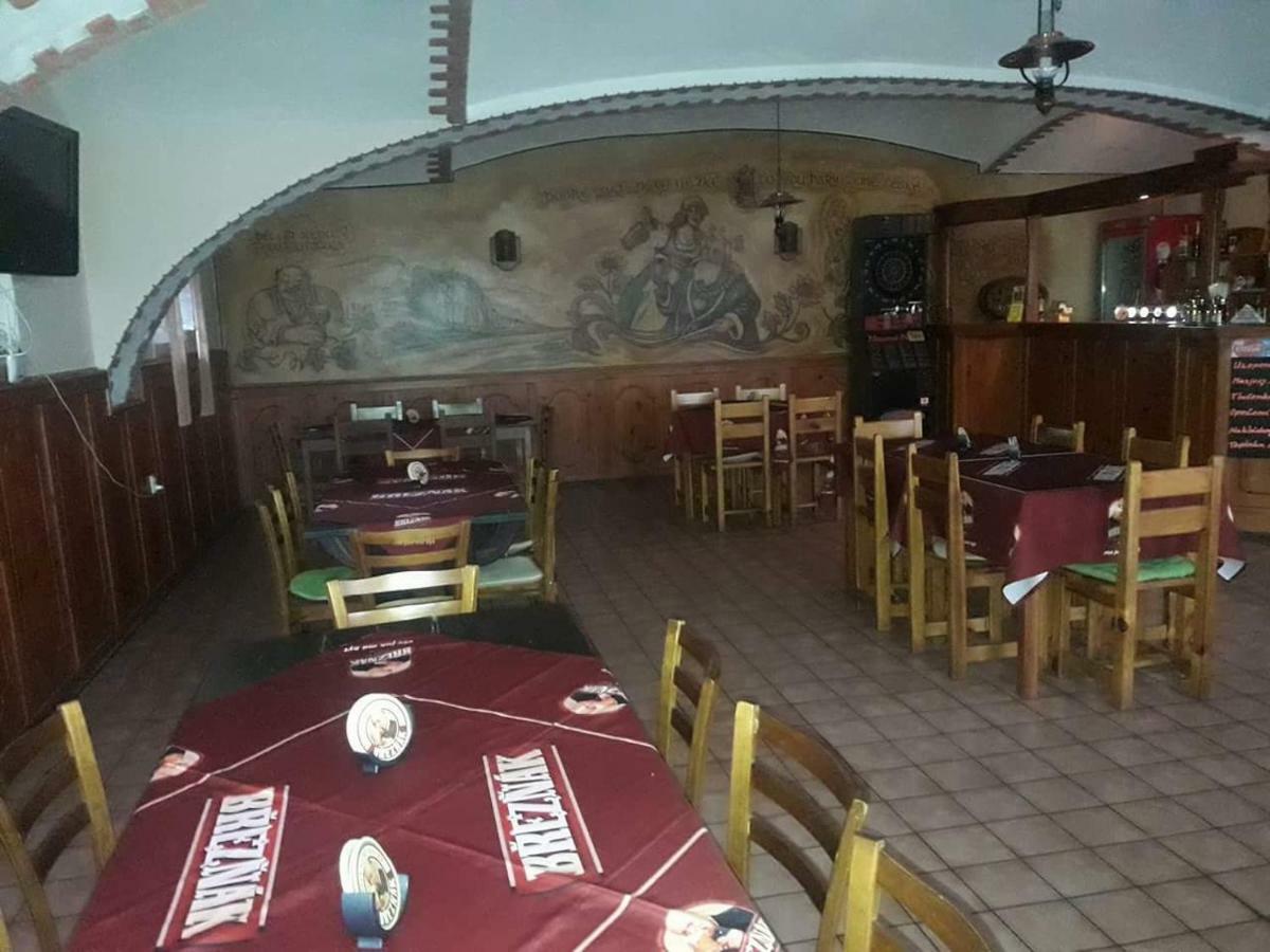Penzion U Zeleneho Stromu Telnice Екстериор снимка